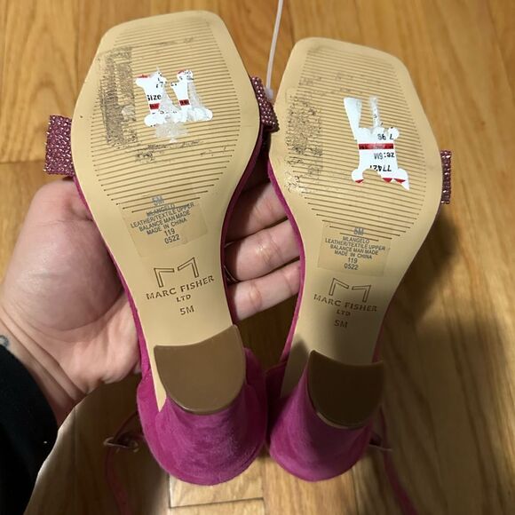 Marc Fisher | ANGELO ANKLE STRAP HEELED SANDAL - Picture 8 of 8